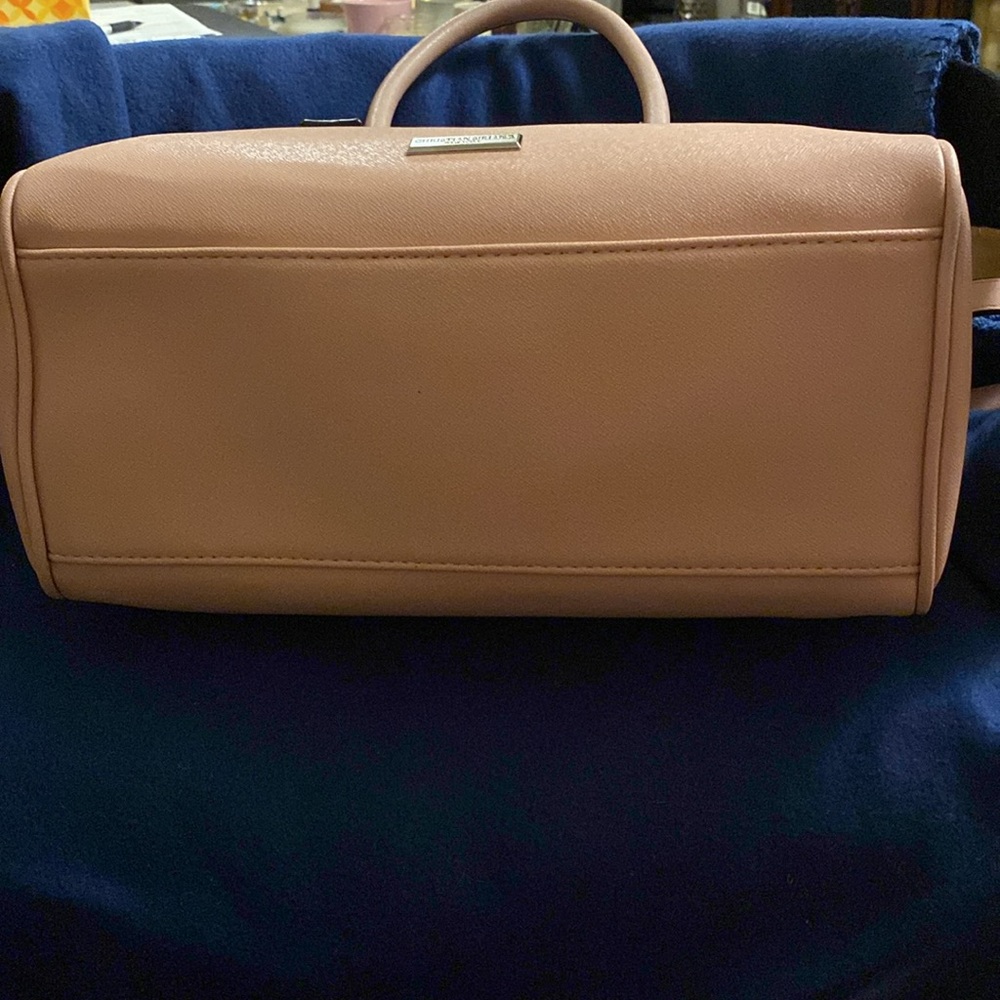 EUC Christina Siriano Satchel Handbag With Crossbody strap, very clean all over - Picture 3 of 8